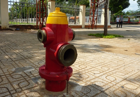 Trụ chữa cháy ngoài nhà
